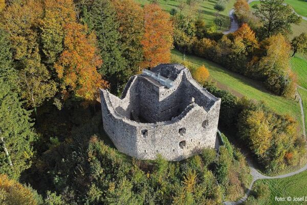 Burgruine mit Aussicht