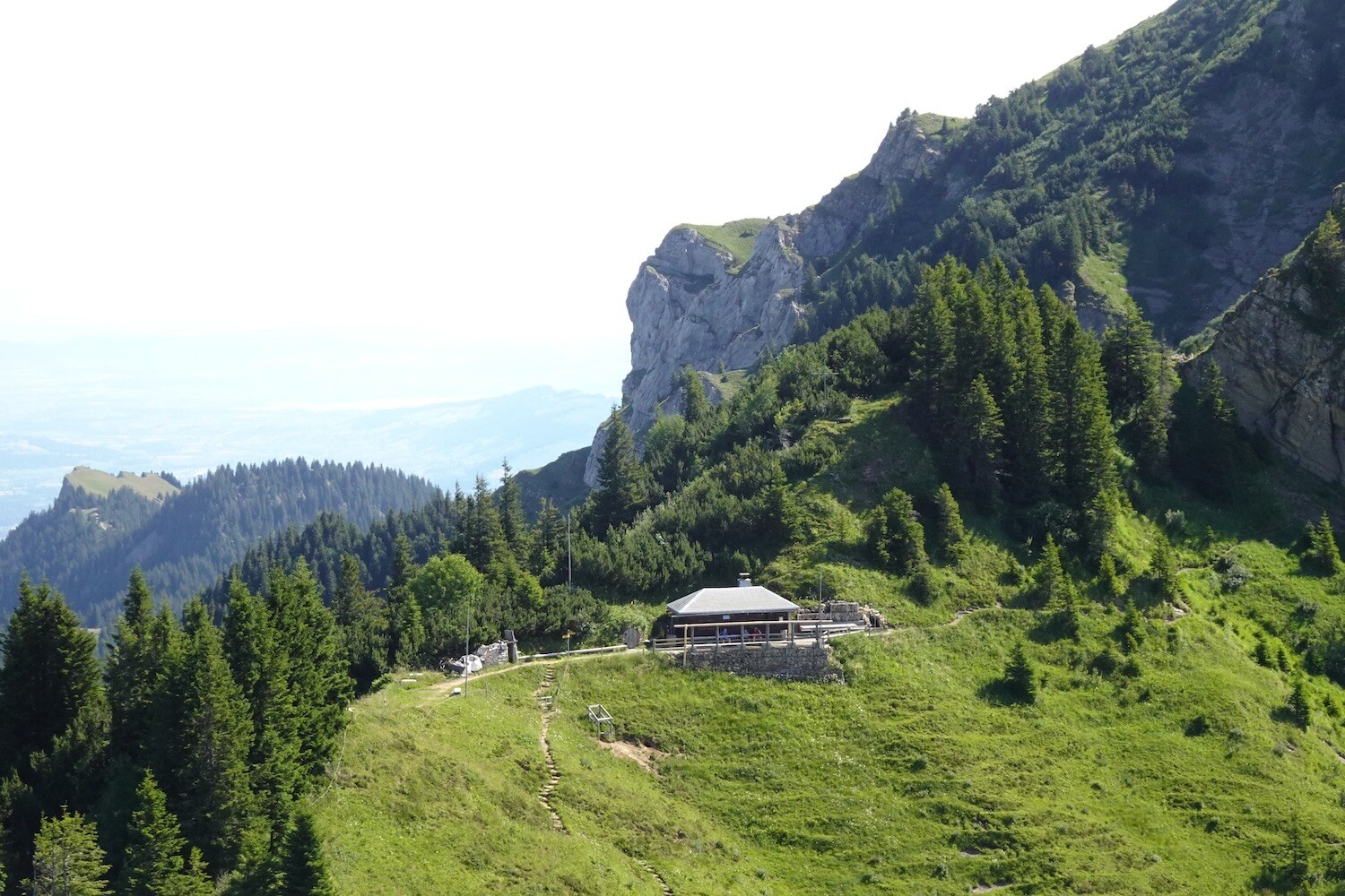 Willkommene Pause bei der Tripolihütte in Richtung Pilatus.