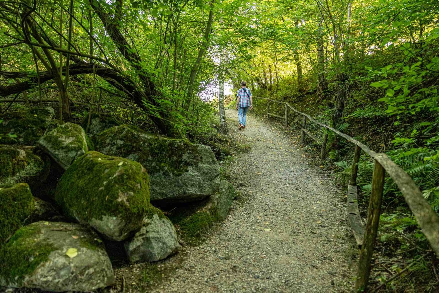 Wandern in abwechslungsreicher Gegend: Rontaler Rundweg