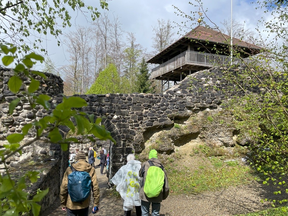 Rund um die Burg Wolhusen lässt es sich wunderbar verweilen.